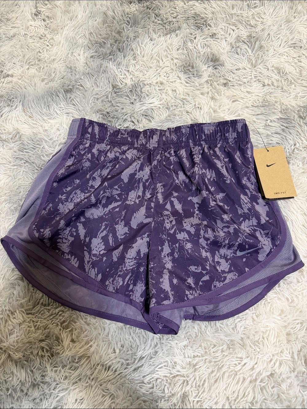 NWT Women’s Nike running shorts 💜
